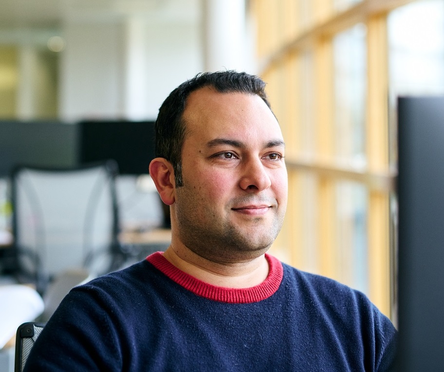 Headshot of CFD expert sitting at his desk, Sina Haeri